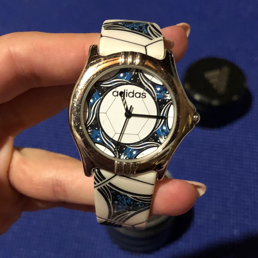 Adidas watch - Picture 1 of 7